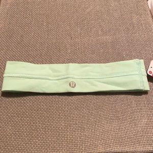 Lululemon fly away tamer headband, mint green